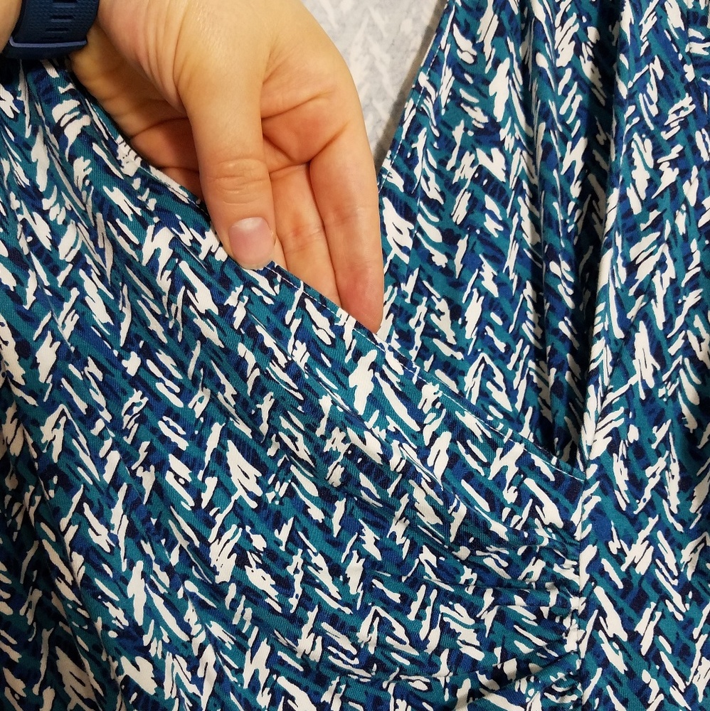 Flattering Talbots Blue Pattern Crossover Top, Xl - image 4